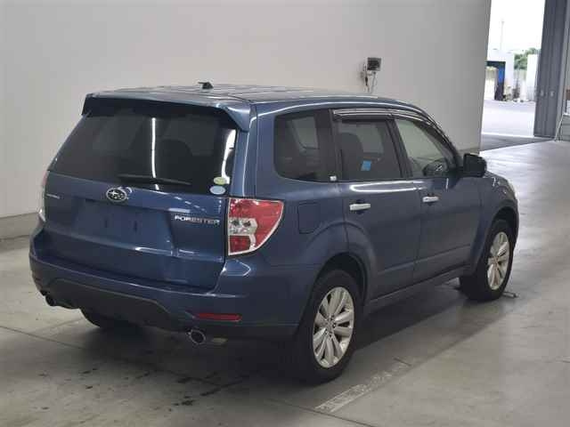 SUBARU FORESTER 2012