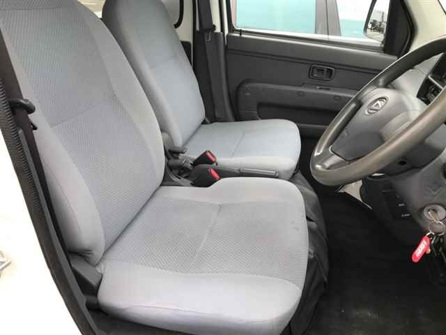 DAIHATSU HIJET VAN 2015