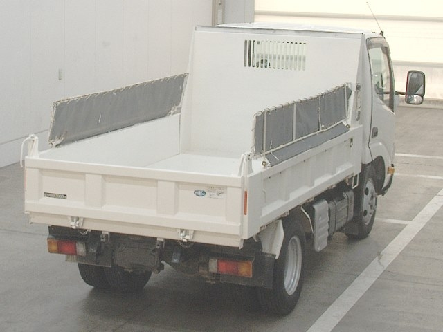HINO DUTRO 2021