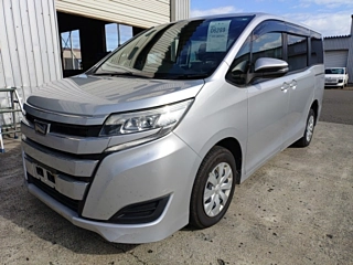 TOYOTA NOAH 2018