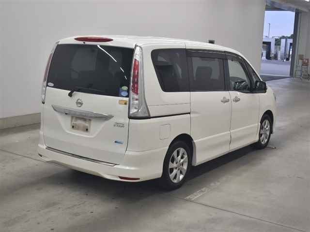 NISSAN SERENA 2011