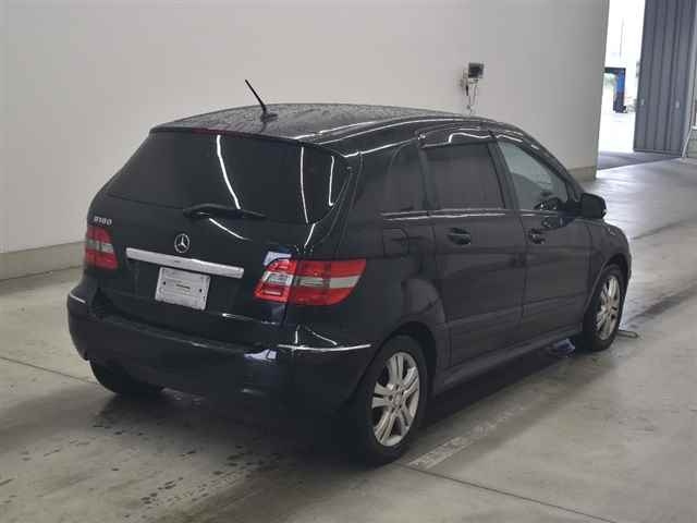 MERCEDES BENZ B CLASS 2011
