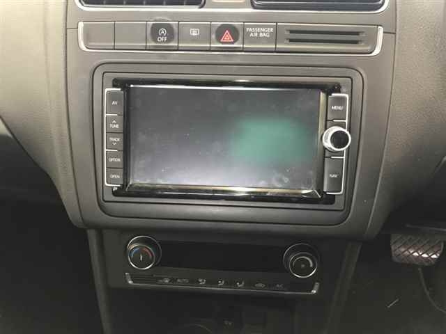 VOLKSWAGEN POLO 2014