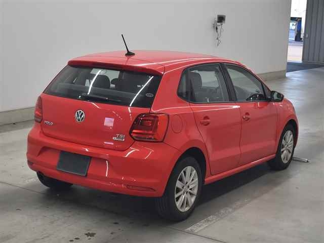 VOLKSWAGEN POLO 2014
