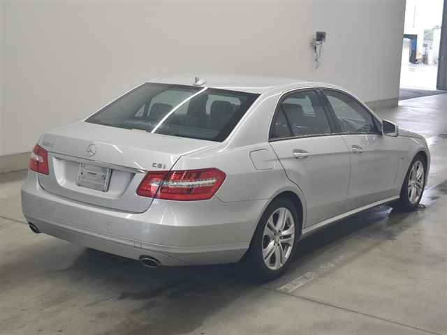 MERCEDES BENZ E CLASS 2011