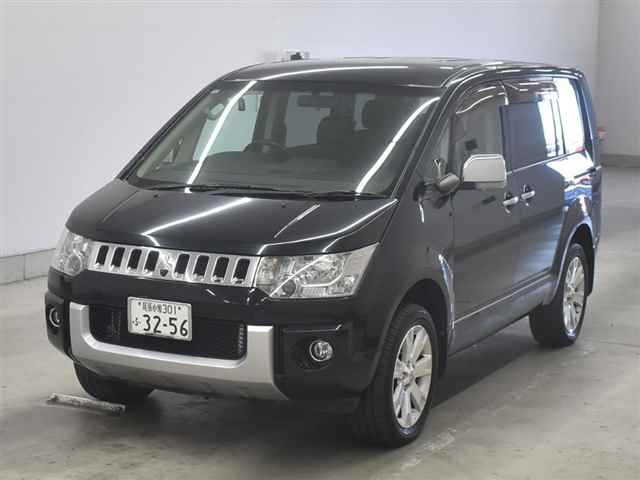 MITSUBISHI DELICA D5 2009