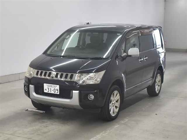 MITSUBISHI DELICA D5 2009