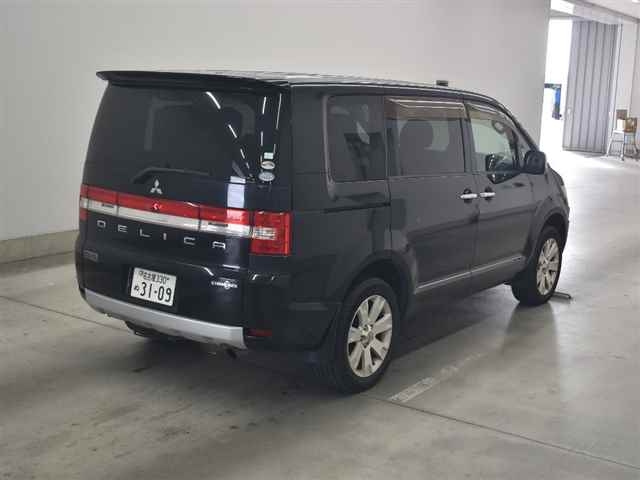 MITSUBISHI DELICA D5 2009