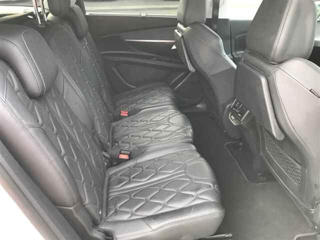 PEUGEOT 5008 2018