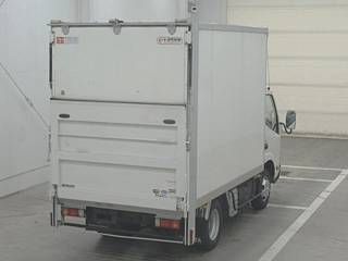 TOYOTA DYNA 2020