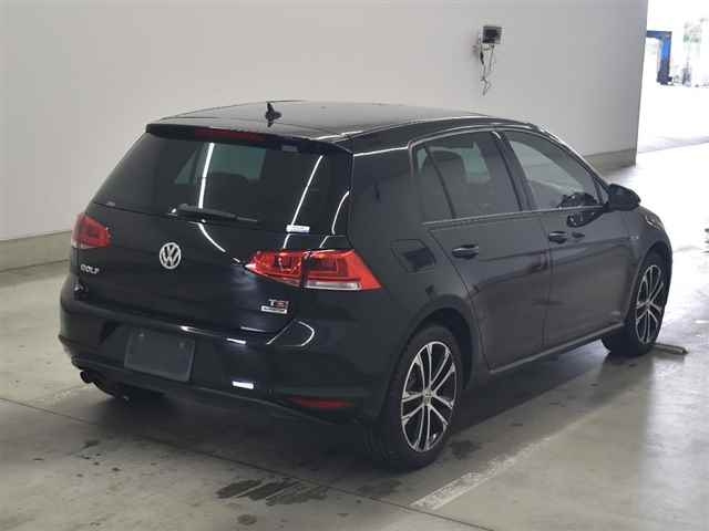 VOLKSWAGEN GOLF 2014