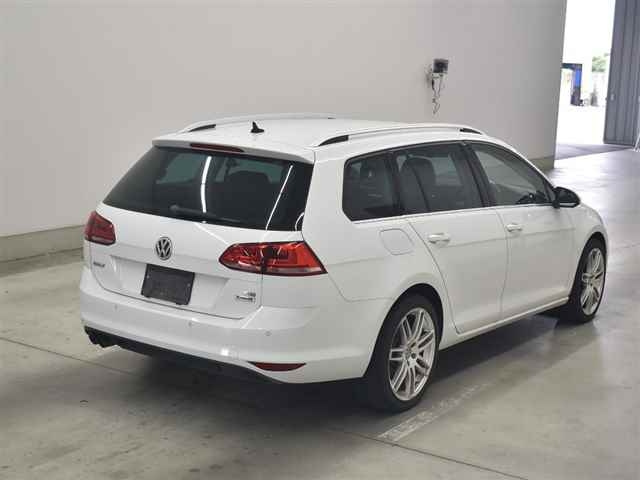 VOLKSWAGEN GOLF VARIANT 2015