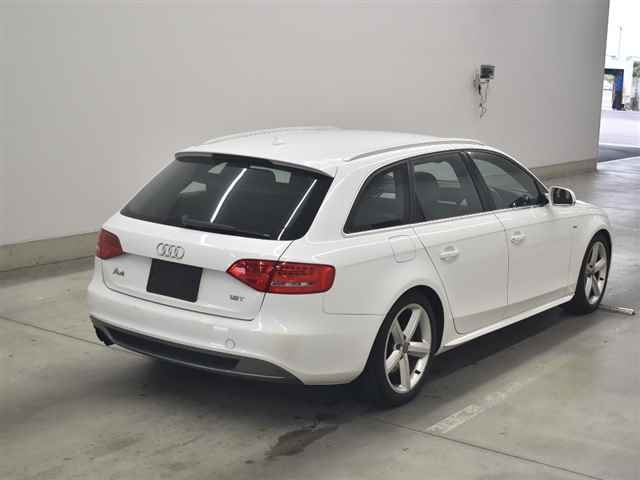AUDI A4 2009
