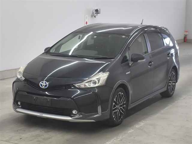 TOYOTA PRIUS ALPHA 2014