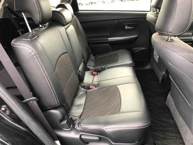 TOYOTA PRIUS ALPHA 2014