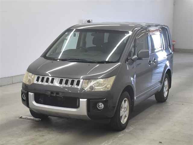 MITSUBISHI DELICA D5 2012