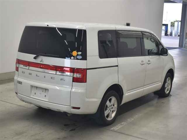 MITSUBISHI DELICA D5 2008