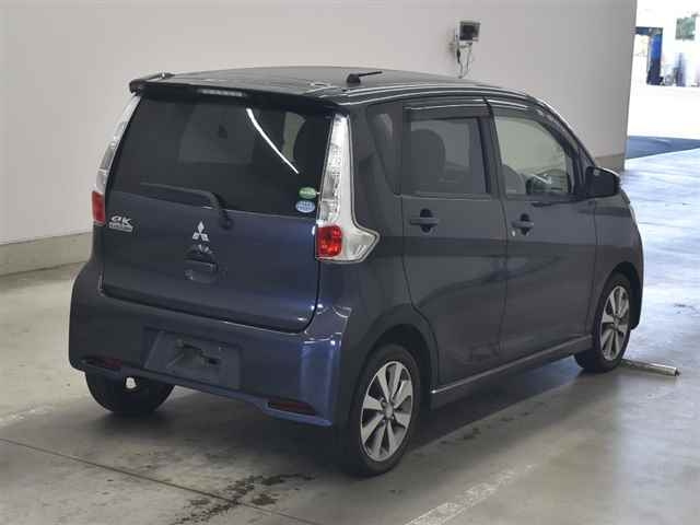 MITSUBISHI EK CUSTOM 2013