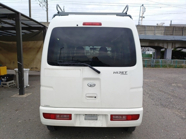 DAIHATSU HIJET VAN 2017