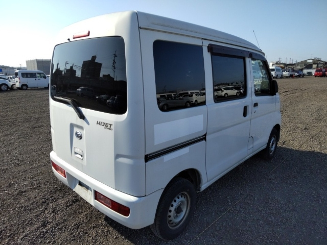 DAIHATSU HIJET VAN 2013