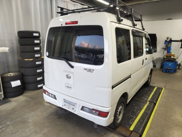 DAIHATSU HIJET VAN 2018
