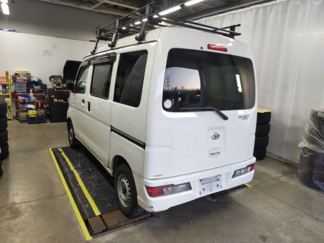 DAIHATSU HIJET VAN 2018