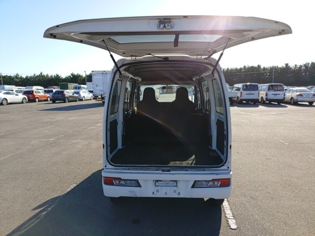 DAIHATSU HIJET VAN 2020