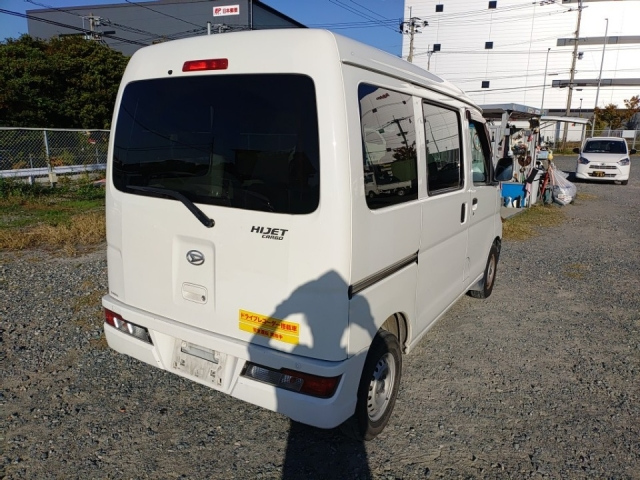 DAIHATSU HIJET VAN 2019