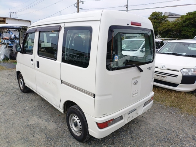 DAIHATSU HIJET VAN 2018