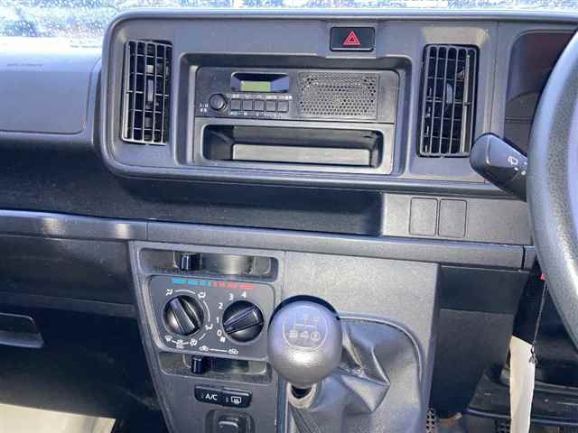 DAIHATSU HIJET VAN 2018