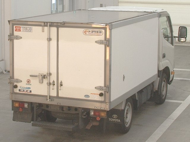 TOYOTA DYNA 2020