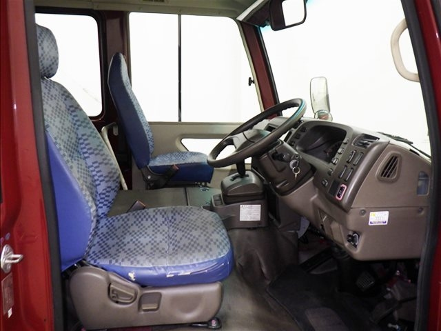 MITSUBISHI ROSA 2016