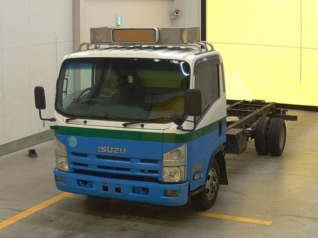 ISUZU ELF 2009