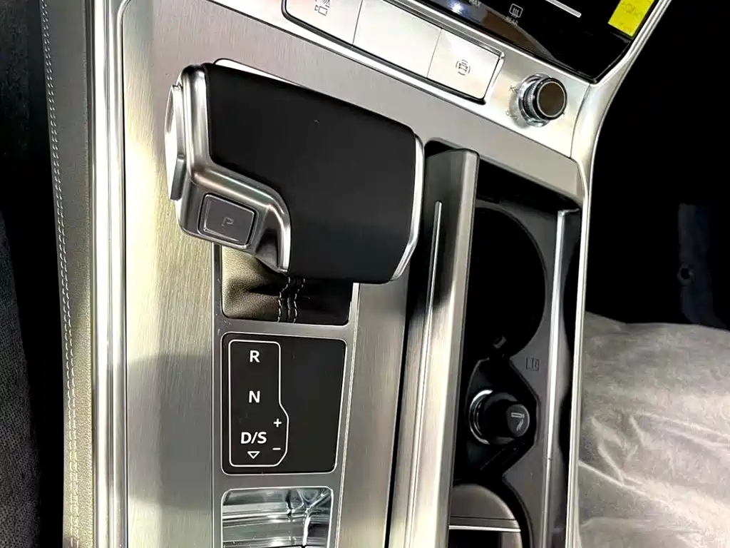 AUDI A7L 2024