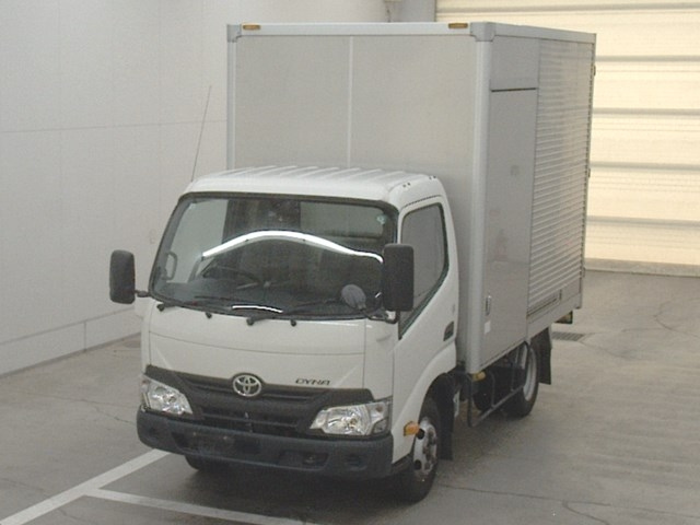TOYOTA DYNA 2019