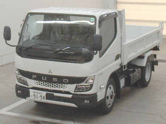 MITSUBISHI CANTER 2024