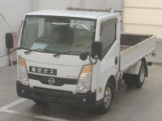 NISSAN ATLAS 2017