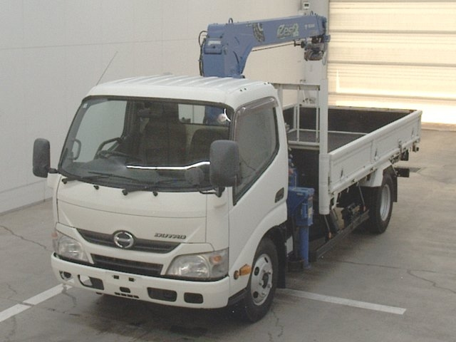 HINO DUTRO 2015