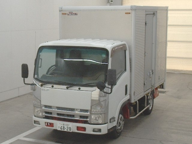 ISUZU ELF 2011