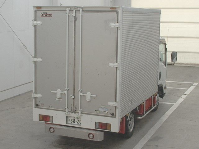 ISUZU ELF 2011