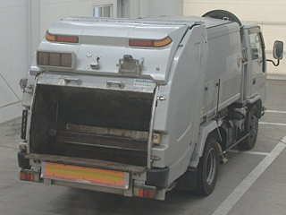 ISUZU ELF 2011