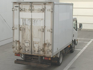NISSAN ATLAS 2012