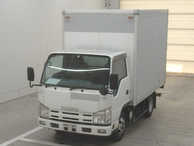 ISUZU ELF 2009