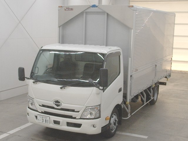 HINO DUTRO 2024