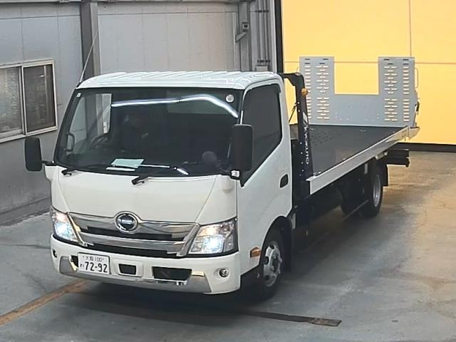 HINO DUTRO 2024