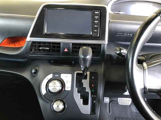 TOYOTA SIENTA 2020