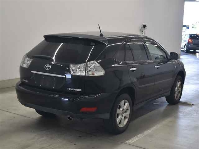 TOYOTA HARRIER 2010