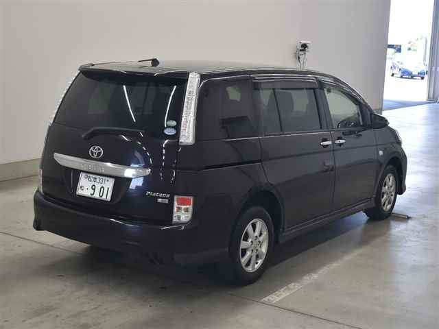 TOYOTA ISIS 2015