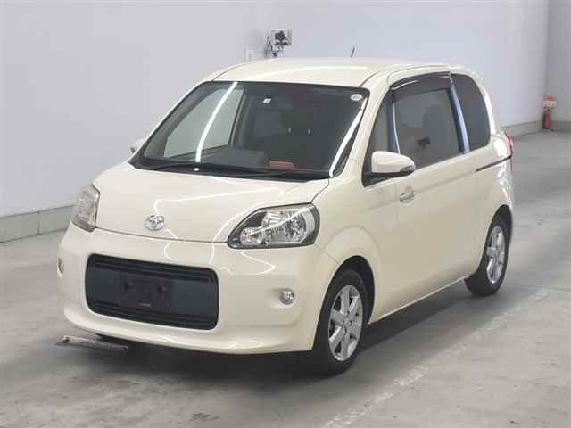 TOYOTA PORTE 2012