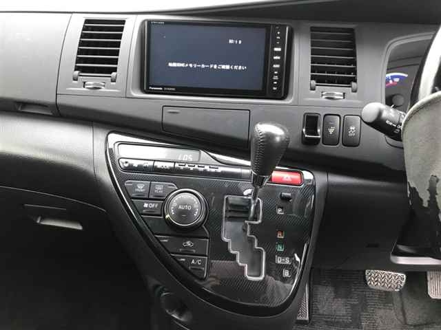 TOYOTA ISIS 2014